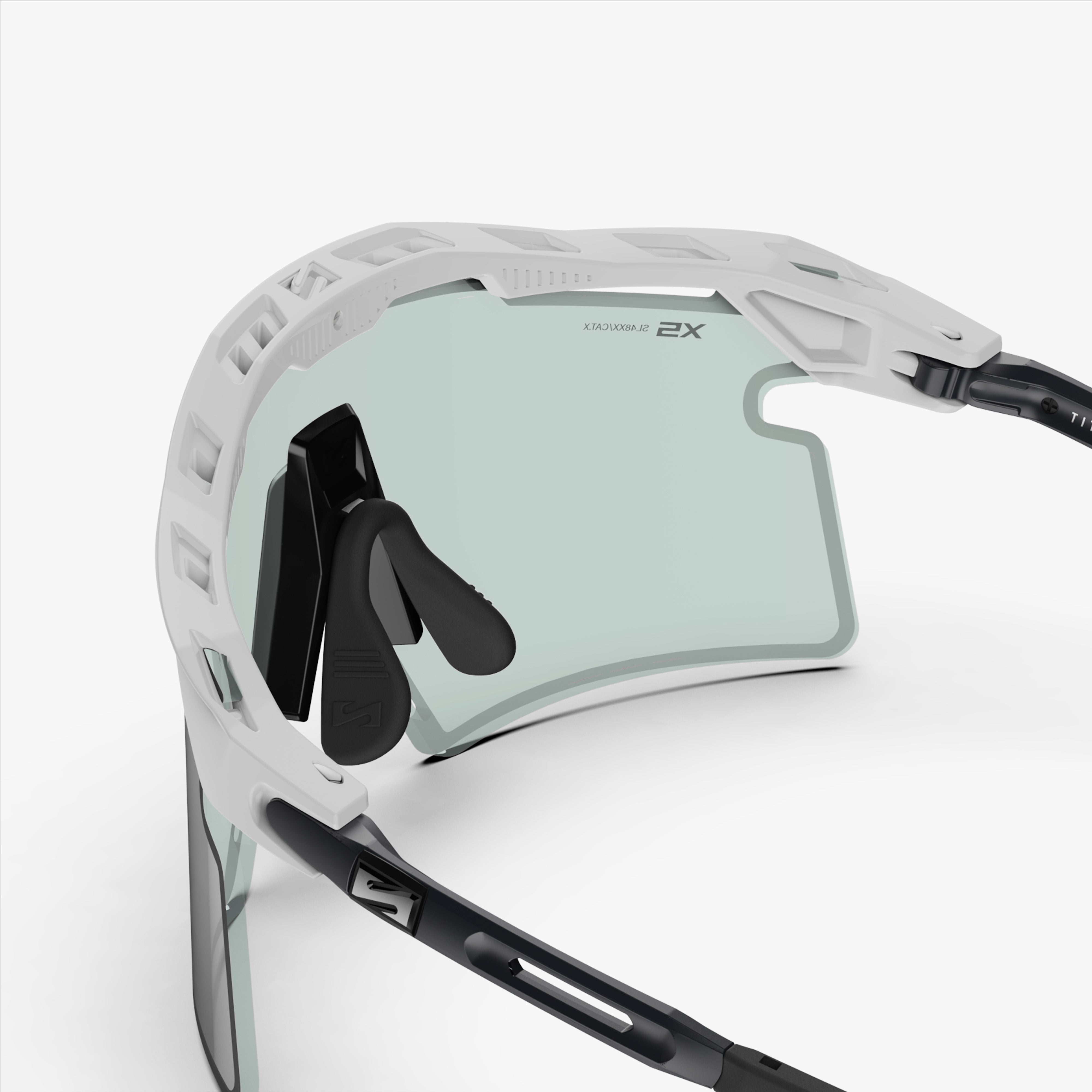 Aeroshade 2.0 Titanium XS White Matte Photochromic Blue Green detail