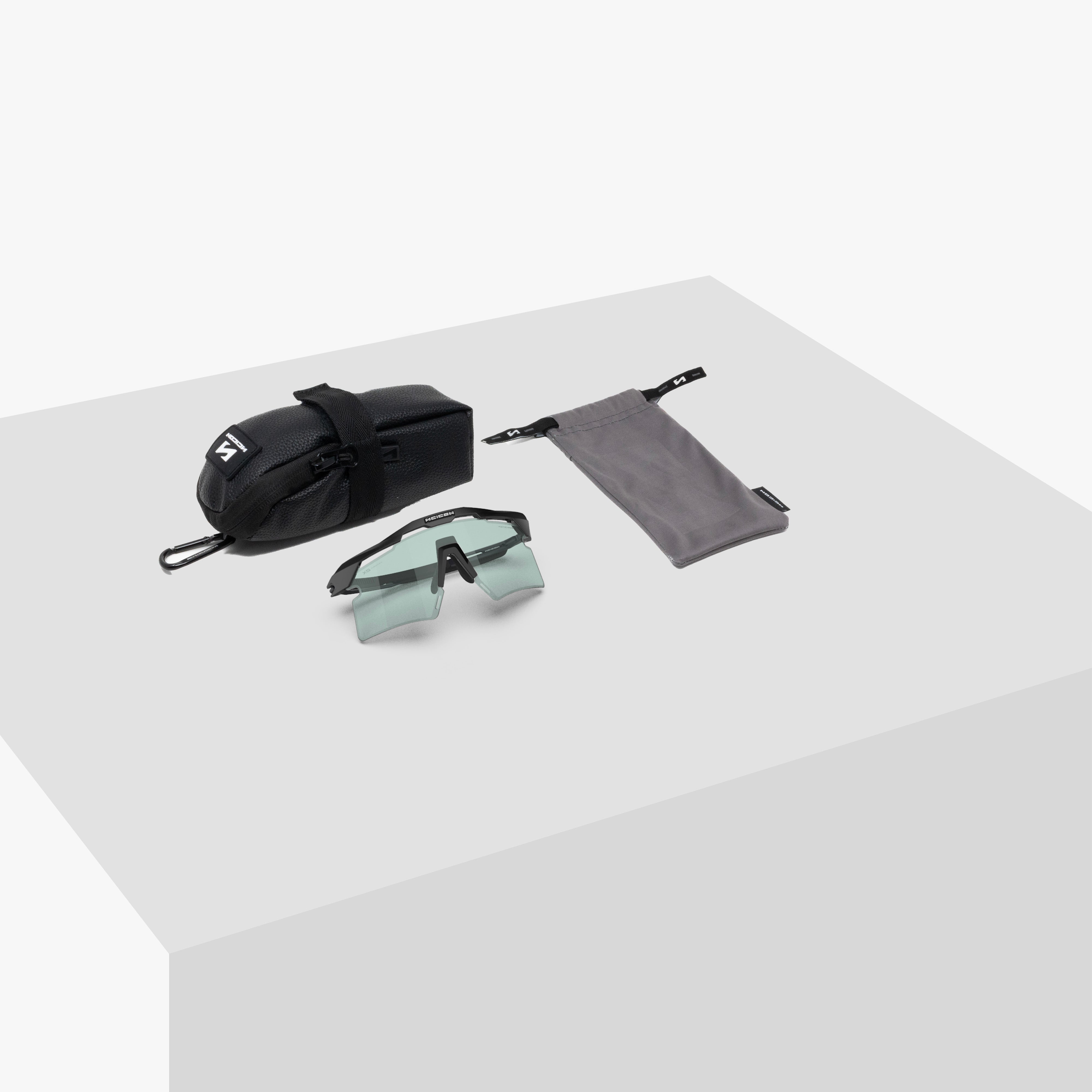 Aeroshade 2.0 Titanium XS White Matte Photochromic Blue Green box content