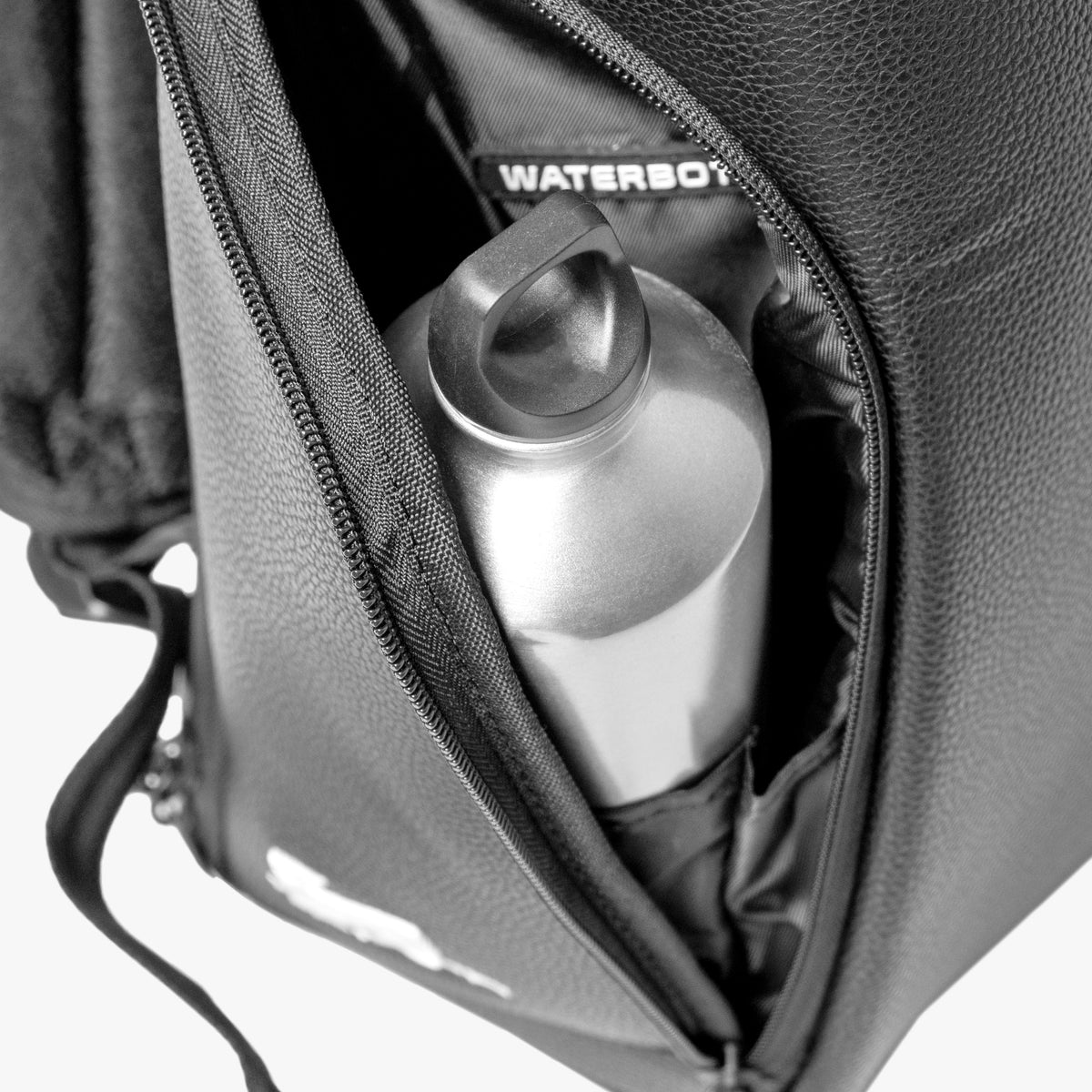 Backpack Urban 15L UAE Synerskin bottle